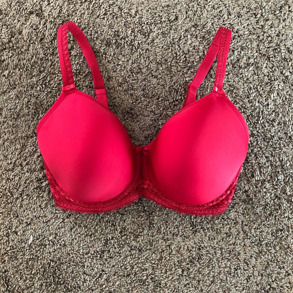 BARELY WORN red Fantasie Rebecca bra 30FF